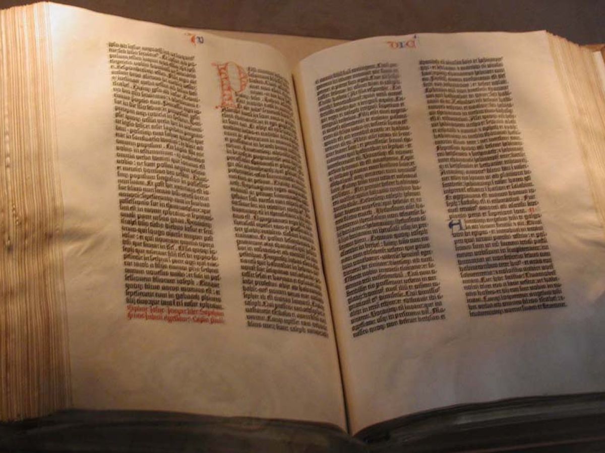 El 23 De Febrero De 1455 Johannes Gutenberg Imprimió La Primera Biblia 3679