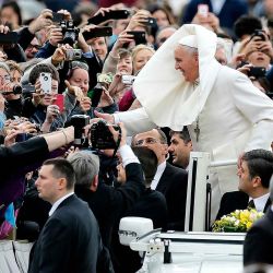 El estilo y la simpleza de Bergoglio cautivaron a sus seguidores alrededor de todo el mundo.  | Foto:Cedoc.