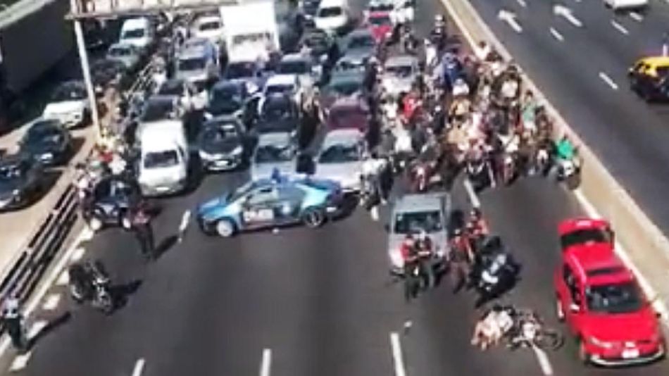 Corte de tránsito por accidente es en General Paz