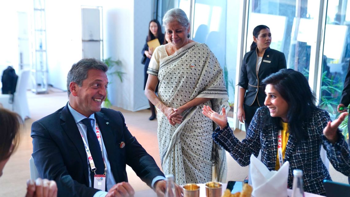 Massa internacional: he had nine key meetings in the G20 and political support for his management