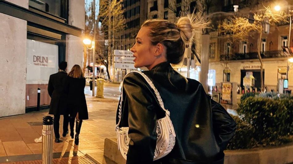 El look de Camila Homs en su viaje sorpresa a Madrid: "Todo lo que está bien"