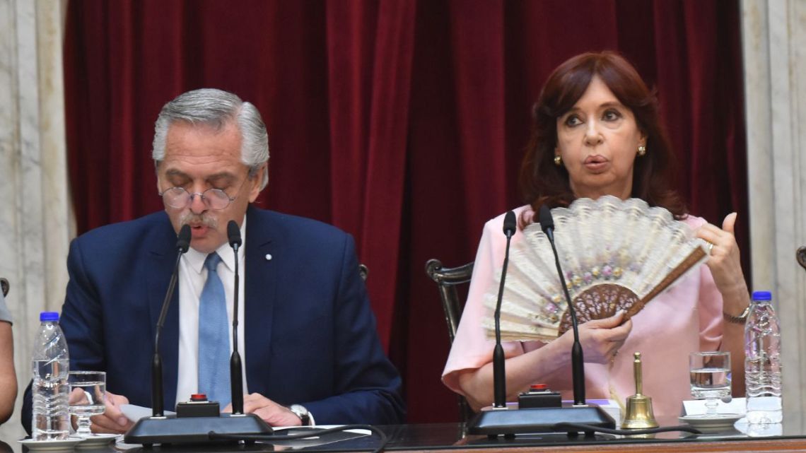 Alberto Fernández first public appearance with Cristina Fernández de Kirchner in nine months.