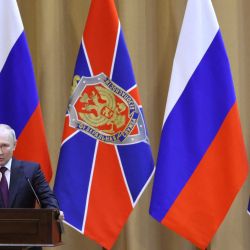 El presidente ruso, Vladímir Putin, pronuncia un discurso durante una reunión de la Junta del Servicio Federal de Seguridad (FSB) en Moscú. | Foto:Gavriil Grigorov / SPUTNIK / AFP