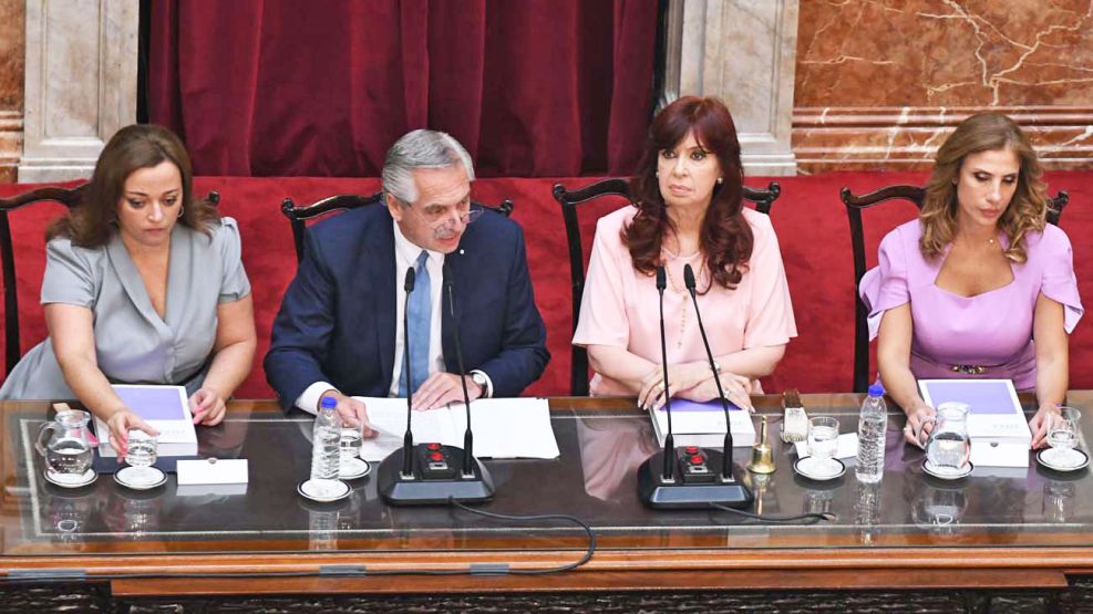 2023_03_04alberto_fernandez_cristina_kirchner_congreso_juanobregon_g