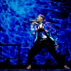 El cantante estadounidense Chris Brown actúa durante un concierto en el Ziggo Dome de Ámsterdam. | Foto:Sander Koning / ANP / AFP
