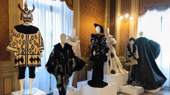 Coleccion Tesoro del teatro san martin en conexion Buenos aires - madrid