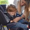 Esta es la forma correcta de trasladar a los niños en el auto