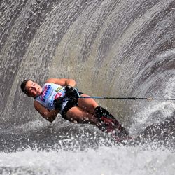 Lara Butlin, de Australia, compite en la prueba de eslalon femenino Moomba Masters en el río Yarra, en Melbourne, Australia. | Foto:William West / AFP