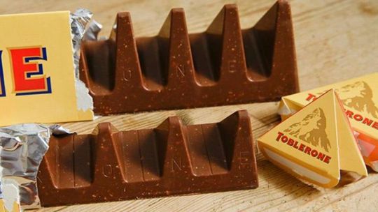 Por qué el chocolate Toblerone deberá cambiar la histórica imagen de la marca