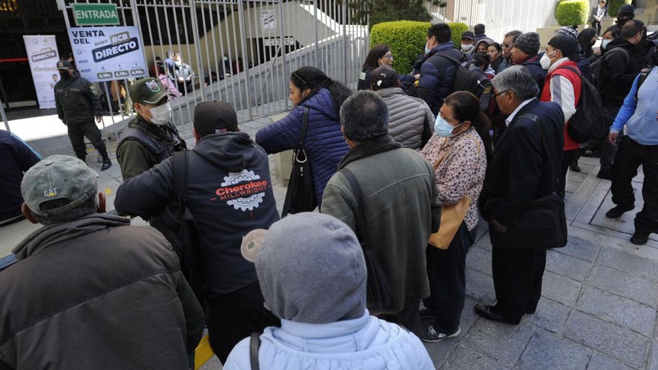 Filas para comprar dólares