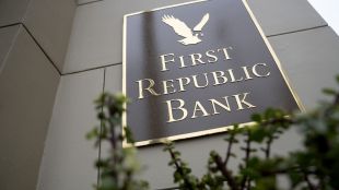 First Republic And PacWest Plunge Amid Wider Bank-Stock Selloff