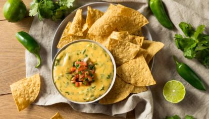 Dip de queso, una salsa diferente para acompañar tus comidas
