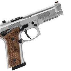 La pistola Beretta 92XI, versión mejorada de la generación 92 que se inspira en la X Performance, cuenta con opciones para disparar solo el 9x19 mm (capacidades: 18+1, 10+1 y 15+1).