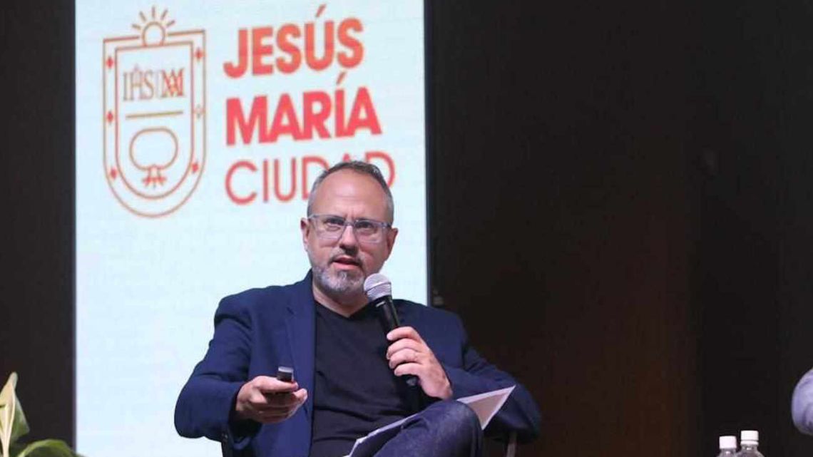 Diego Valenzuela expuso en Córdoba su caso de baja de impuestos y habilitaciones gratuitas de Tres de Febrero