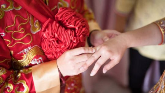 China: La política de un solo hijo lleva a los hombres a pagar altos precios por sus esposas