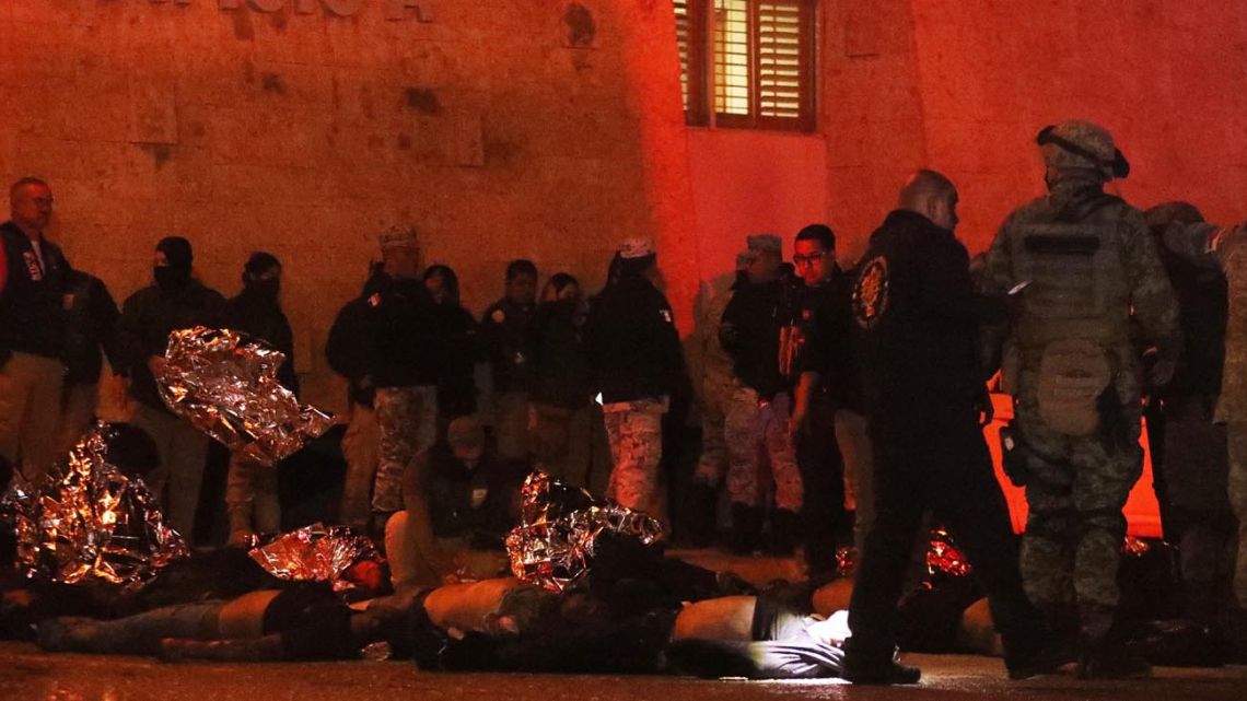 México: 39 muertos y 29 niños tras el incendio de un centro migratorio