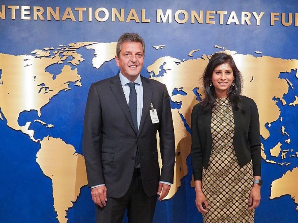 Massa se reunió en EEUU con la número dos del FMI, Gita Gopinath | Perfil