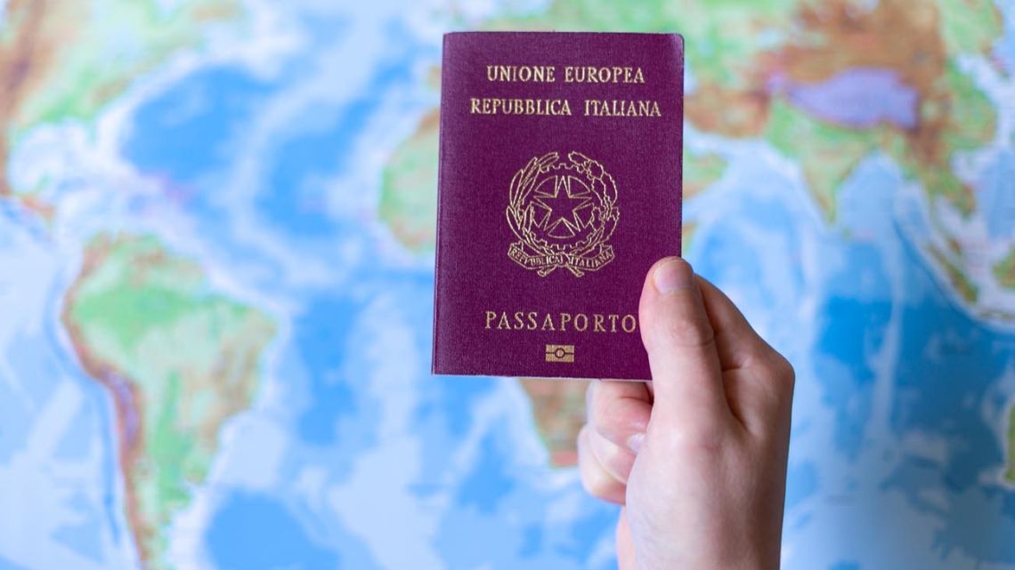 L’Italia è in testa alla classifica dei “passaporti più potenti del mondo”