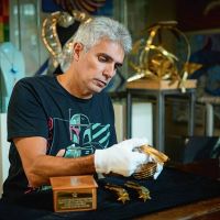 Carlos Daniel Pallarols, el orfebre elegido por la AFA para homenajear a Leo Messi