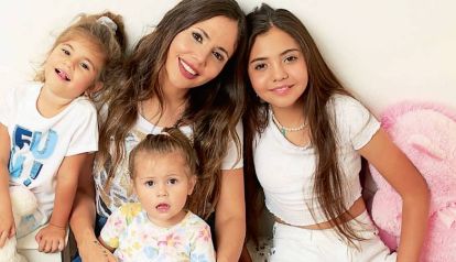 Romina Uhrig presentó a sus hijas y enfrentó las críticas: "Hablaron erróneamente "