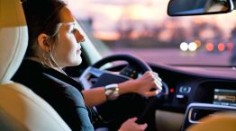 2023_04_01_conducir_mujeres_shutterstock_g