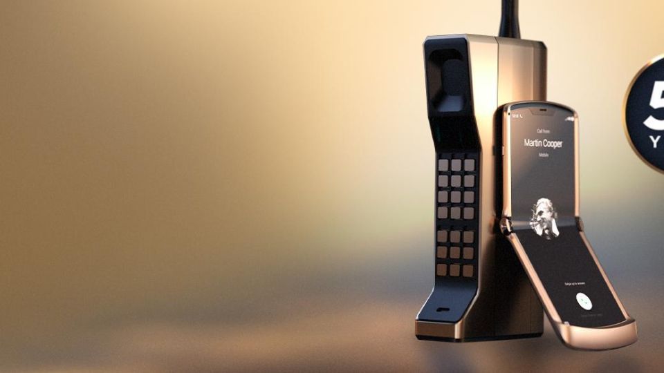 Motorola está celebrando 50 años de la primera llamada comercial desde un teléfono móvil. 