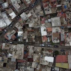Vista aérea de la villa de emergencia 21-24 en Buenos Aires. | Foto:LUIS ROBAYO / AFP