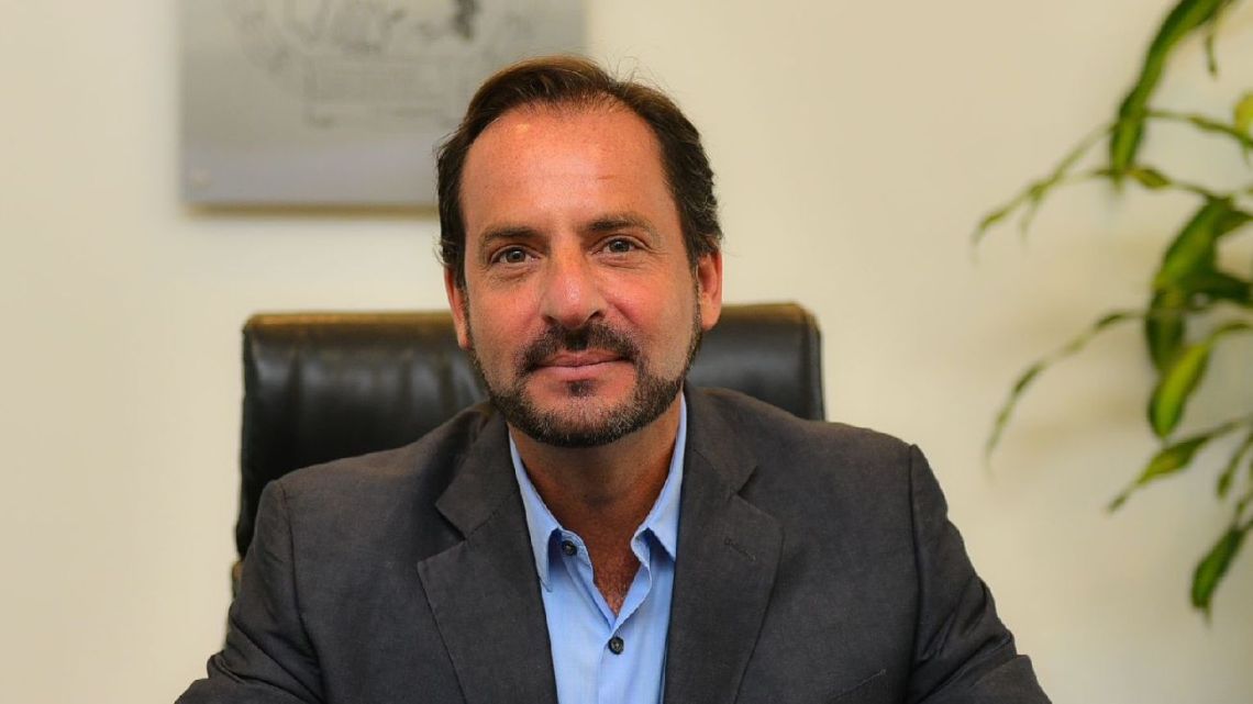 Tras designación de Cheppi, Sujarchuk vuelve a la rectoría de Escobar