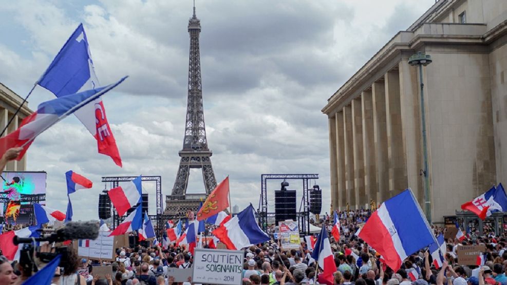 Casi 2 millones de franceses protestaron contra la reforma jubilatoria de Emmanuel Macron