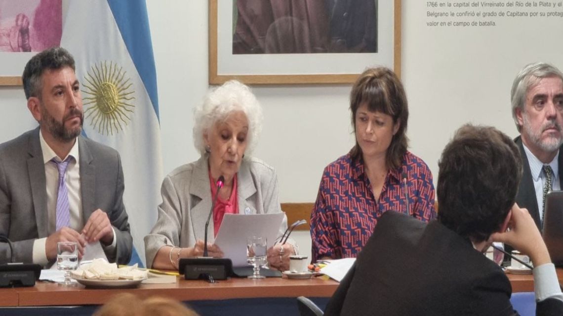 Carlotto contra la Corte: «Favorecieron tiene responsables de crímenes atroces»