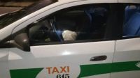 Taxi secuestrado tras la agresión.