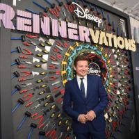 Jeremy Renner 