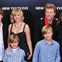 Quiénes son los hijos de Jon Bon Jovi, la nueva familia de Millie Bobby Brown