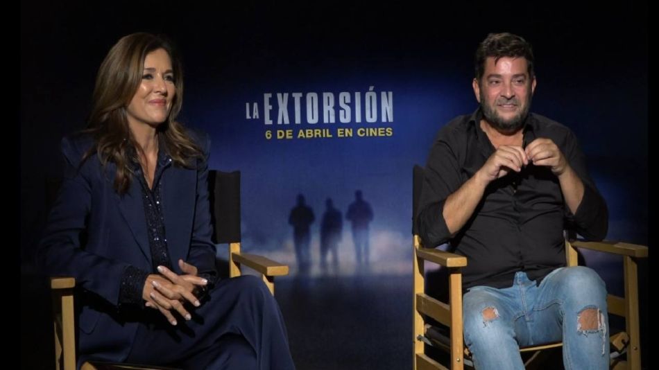 Pablo Rago y Andrea Frigerio en "La Extorsión"