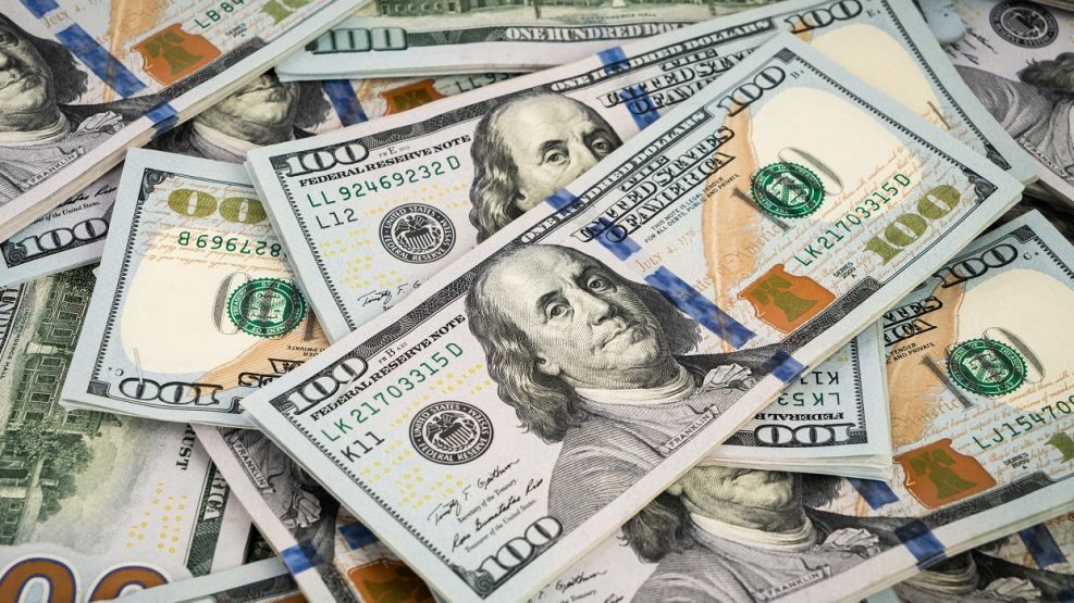 El dólar blue superó los $400 pese al ingreso de divisas por el dólar agro
