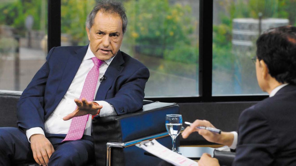 Scioli No Se Baja Ni Aunque Le Exijan Tener Los Dos Brazos Perfil