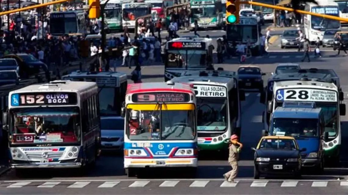 Paro de colectivos: en qué ciudades del país habrá servicio normal y en características no