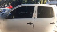 Algunos disparos dieron en el vehículo del empresario.
