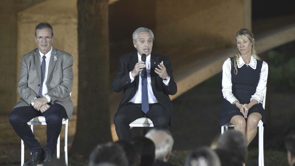 Alberto Fernández: «Argentina aguanta la suerte o la desgracia, creo la suerte, para aguantar un presidente que valora el arte»