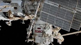 La voz argentina se escuchó en plena caminata.