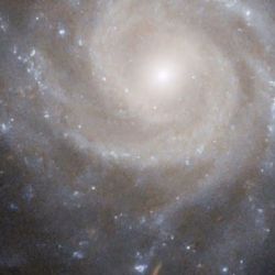 Las galaxias espirales barradas tienen una estructura de estrellas en forma de barra 