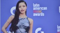 Emilia Mernes con un súper vestido.