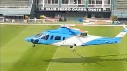 Polémica por el helicóptero presidencial en cancha de Ferro 20230424