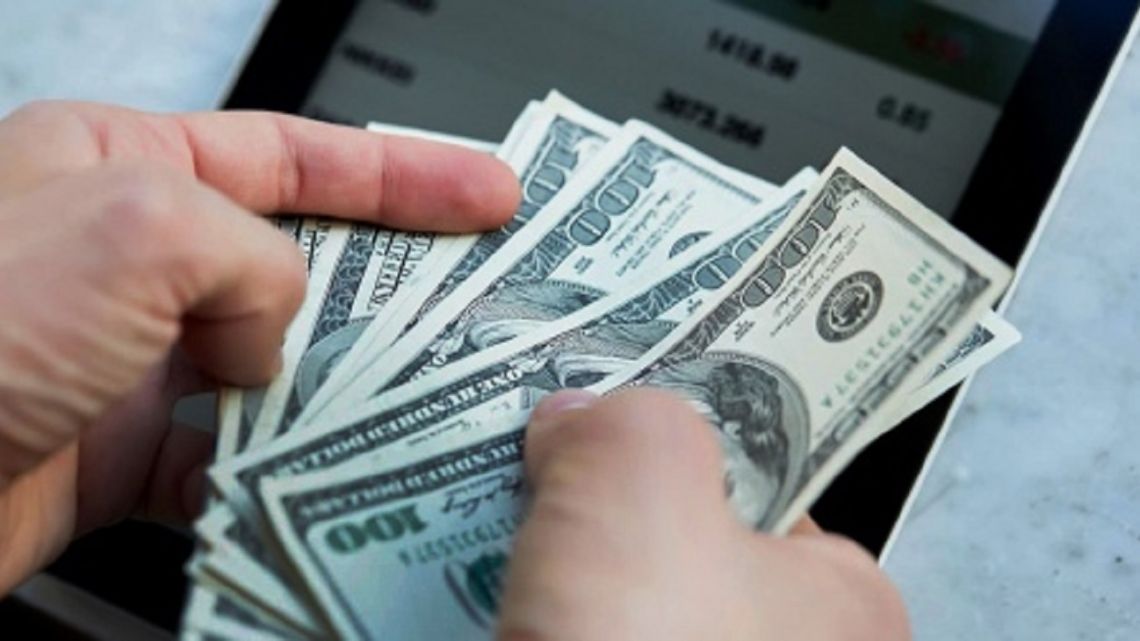 Dólar imparable: para un experto, «la brecha cambiaria es insostenible»