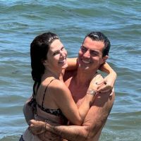 Isabel Macedo deslumbró con dos microbikinis clásicas para las playas de Miami