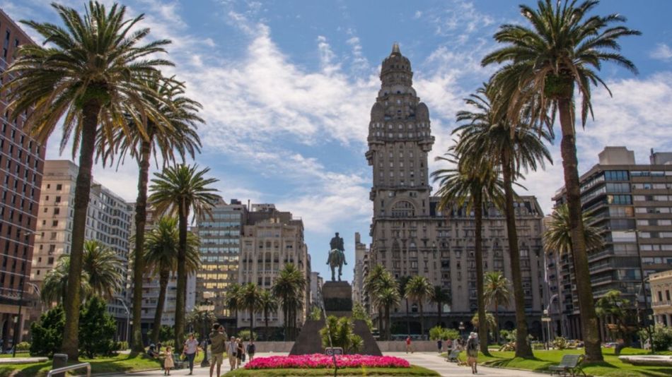 Uruguay se convirtió en la plaza preferida para cientos de inversores argentinos.