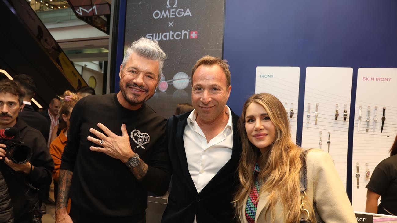 Wanda Nara junto a otros famosos estuvieron presentes en el exclusivo evento de Swatch en el Alto Palermo.