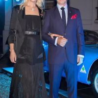 Valeria Mazza causó furor con su impactante Total black look: “Saco y vestido con flecos”