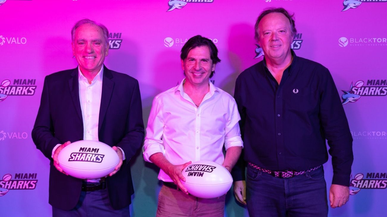 Juan Bruchou, Kony Strazzolini y Juan Napoli en el lanzamiento de Miami Sharks.