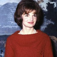 El vestido Gucci de Salma Hayek inspirado en Jackie Kennedy